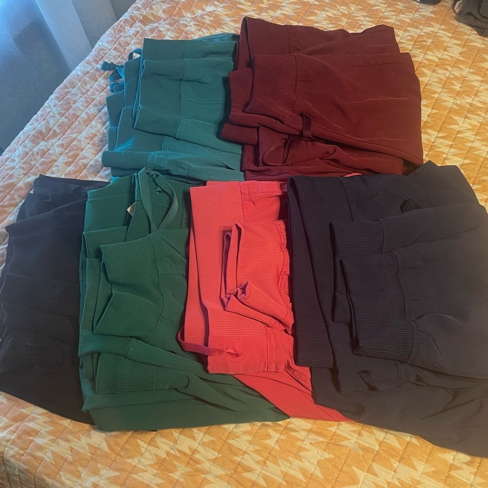 Women's Monarch jogger scrubs Petite XL LOT